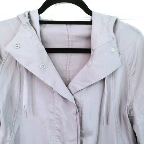 Like New Lululemon City Stroll Jacket Size 6 - Picture 4 of 7